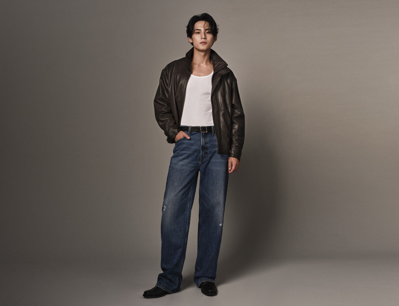 Campaign Credits: Directed and photographed by Leslie Zhang　Editorial credits: Calvin Klein