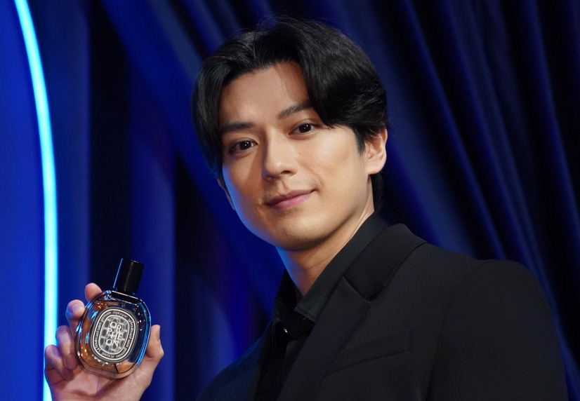 新田真剣佑【写真：竹内みちまろ】