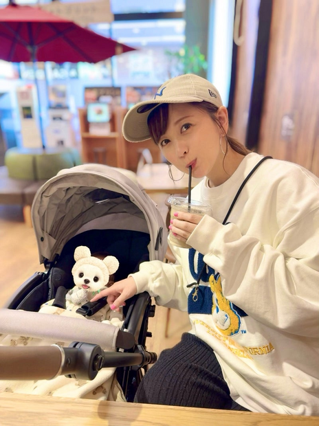 小松彩夏と息子のツーショット（写真は小松彩夏の公式ブログから）