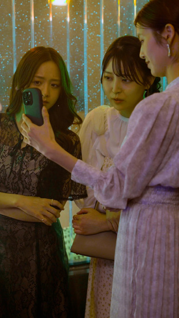 スマホ向け縦型ショートドラマ『合コンの悪魔 ～サレ妻たちの華麗なる復讐～』