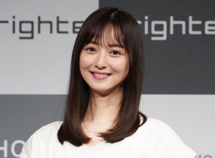 佐々木希【写真：竹内みちまろ】