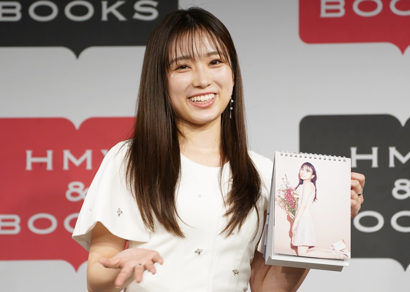 矢吹奈子【写真：竹内みちまろ】