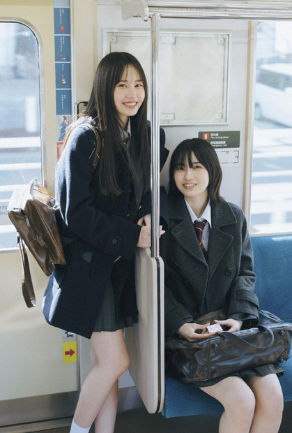「B.L.T.graduation2025中学・高校卒業」ローソンエンタテインメント購入特典ポストカード【的野美青＆向井純葉（櫻坂46）】