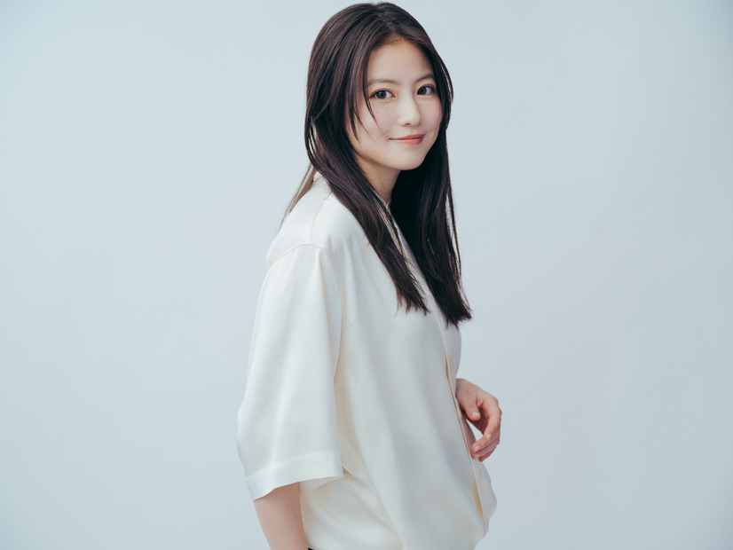 今田美桜（ヘアメイク／渡嘉敷愛子　スタイリング／小蔵昌子）