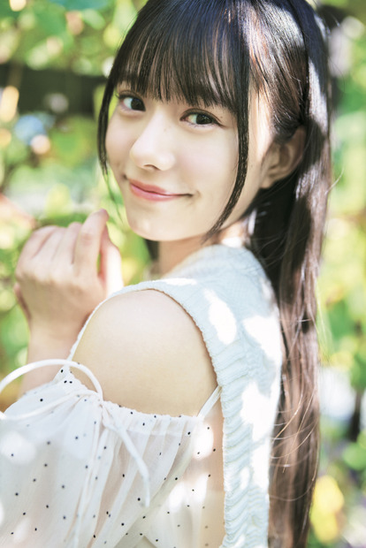 仲村悠菜の1st写真集『17。』（小学館）撮影：熊木 優