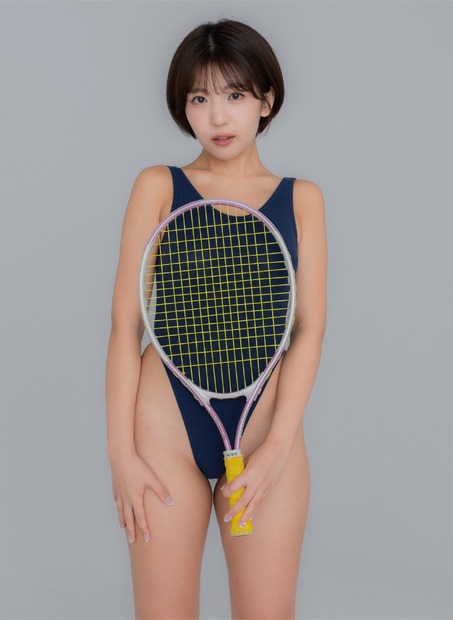 佐々木萌香の新作デジタル写真集『leotard girl』　（C）2025 As.
