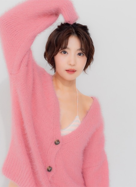 佐々木萌香の新作デジタル写真集『leotard girl』　（C）2025 As.
