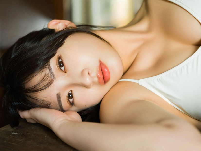 松本日向の最新デジタル限定写真集『麗しのシャルマン』（ワニブックス）　撮影：大藪達也
