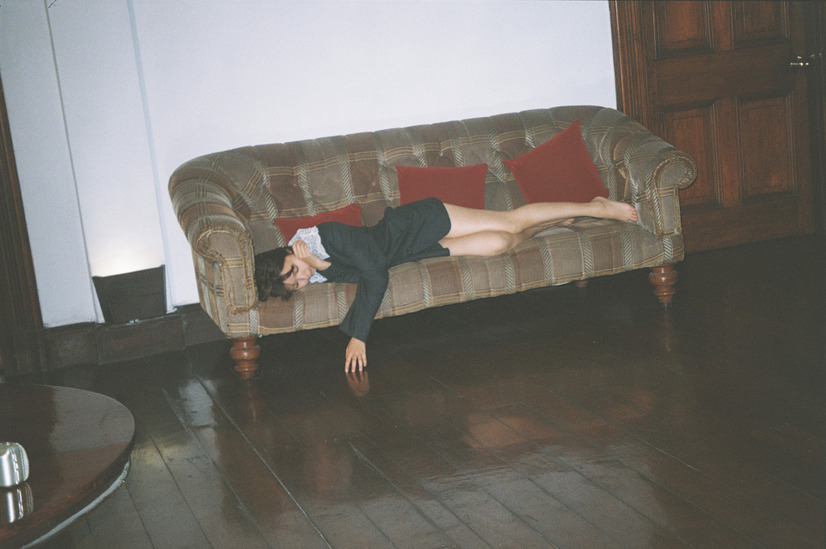 上白石萌歌による写真集『charm charm』　（C）松岡一哲／講談社