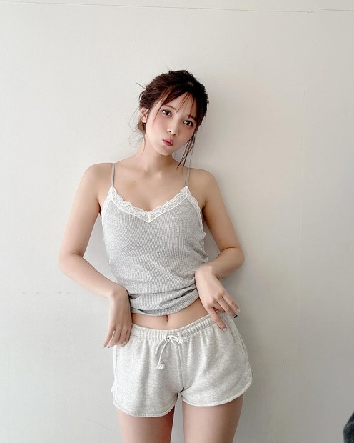 黒嵜菜々子（写真は黒嵜菜々子の公式インスタグラムから）※所属事務所に掲載許諾をもらってます