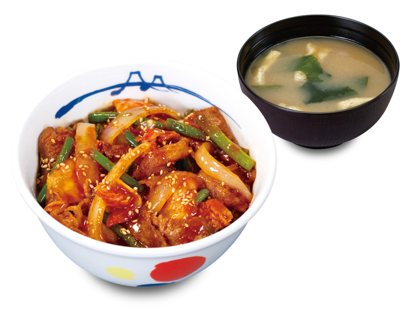 牛焼肉ピリ辛炒め丼（690円）