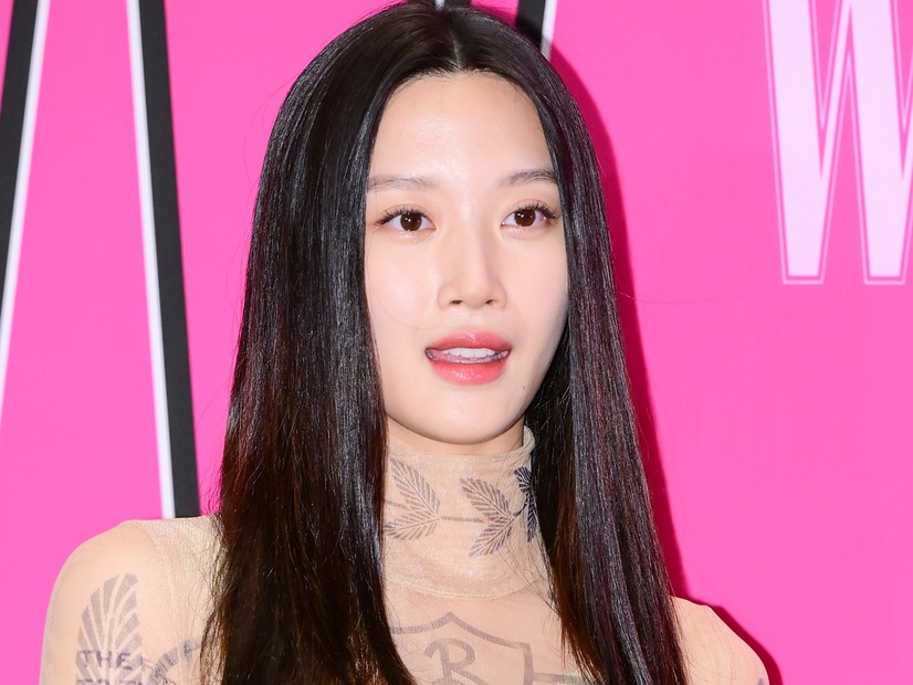 “限界ギリギリ”のレース衣装で昨年話題に　キャリア20年の『女神降臨』女優を支えた「待つ力」