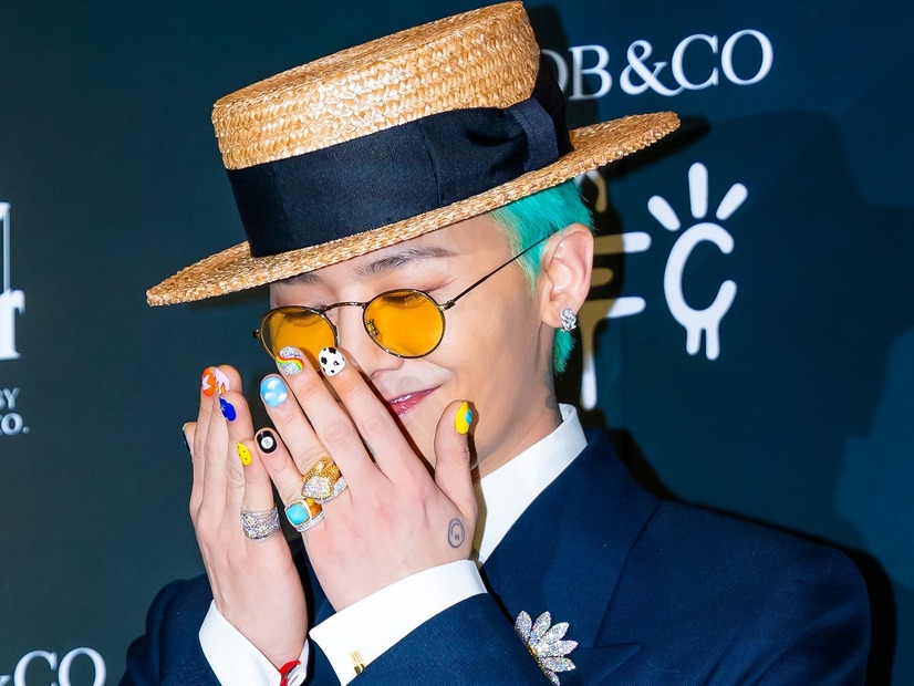 G-DRAGON、唯一無二の“教授”スタイルでBIGBANGの曲を宇宙へ！