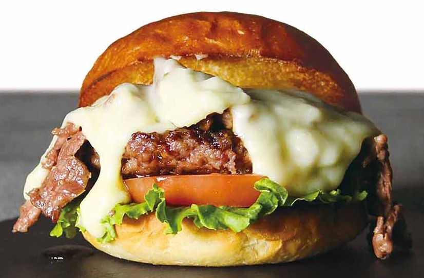 ［札幌］Ｔhe CheeseBurger ESSEN／４層仕立てのチーズステーキバーガー（１個）1,458円
