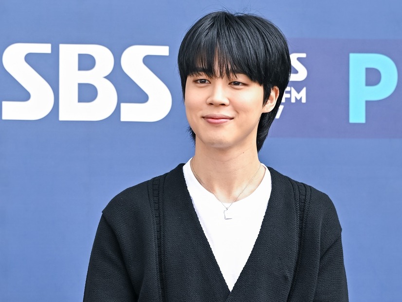 兵役中でも変わらぬ人気…BTS・JIMIN、ソロ曲『Who』MVが再生回数1億回突破！