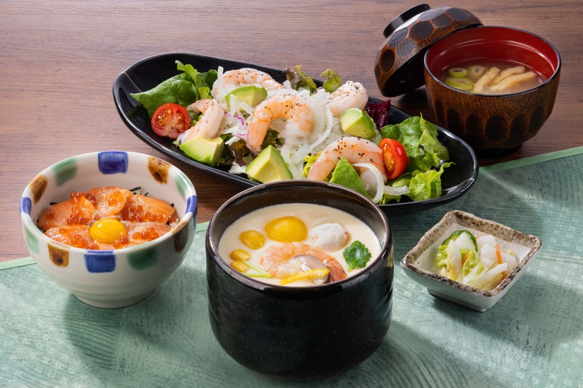 名物ジャンボ茶わんむし・選べるミニ丼　１,７９０円（税込１,９６９円）