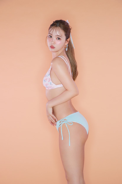 「CALNAMUR」×「ALEXIA STAM」