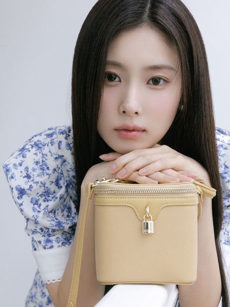 カン・へウォンが魅せる、「SNIDEL（スナイデル）」2025年夏の新作コレクション
