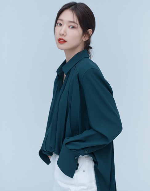 パク・シネのアジアツアー「2025 Park Shin Hye Asia Tour ＜HYE, TALK＞」　（C）SALT Entertainment