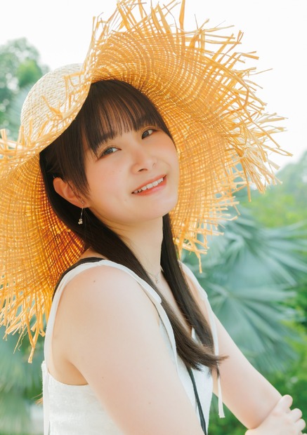 『相良茉優 写真集 He Me to ひ み つ』（講談社）掲載カット（C）近藤宏一／講談社