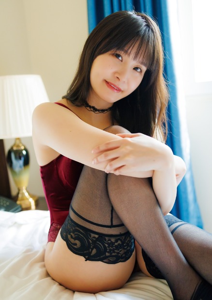 『相良茉優 写真集 He Me to ひ み つ』（講談社）掲載カット（C）近藤宏一／講談社