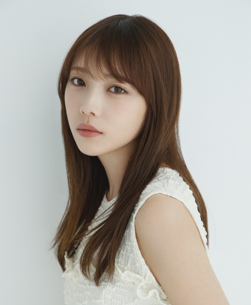 与田祐希アーティスト写真