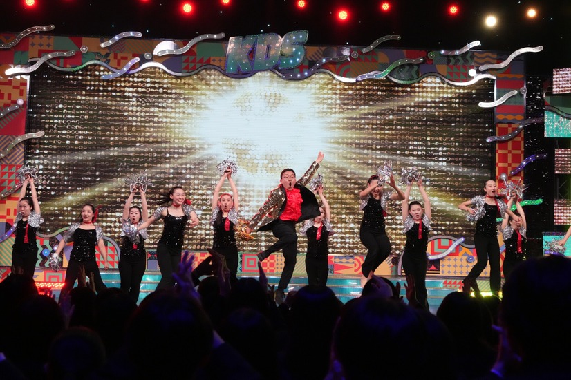 『新しいカギ カギダンススタジアム 日本一たのしいダンス決定戦』　（C） フジテレビ