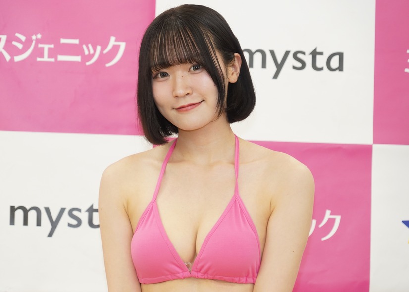 叶奏あやな【写真：竹内みちまろ】