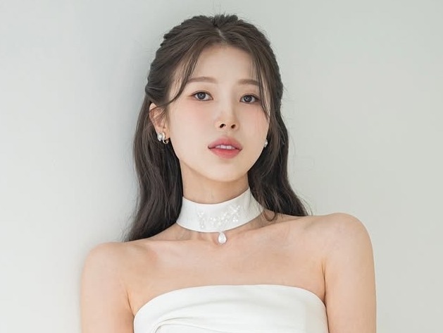 北朝鮮生まれの脱北女優、”韓国のハワイ”で開放的に…ピンク色スイムウェア堂々披露【PHOTO】