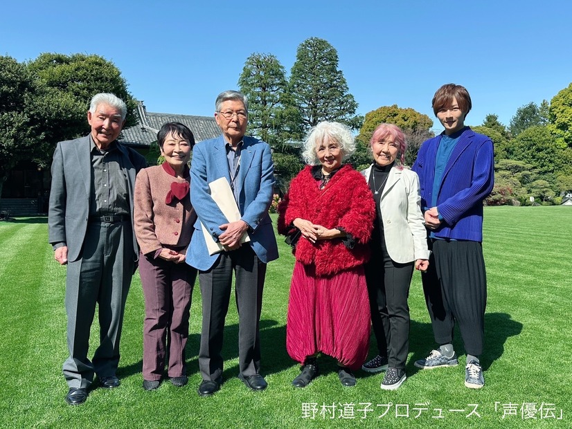 ＜14時の回出演者＞左から佐藤敏夫（音響監督）、沢田敏子、羽佐間道夫、鈴木弘子、野村道子（MC）、西尾周祐（ピアノ）
