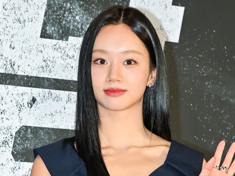 これは惚れる…Girl’s Day・ヘリ、“シゴデキ女上司”に変身！大胆ポーズで魅せる大人の色気【PHOTO】