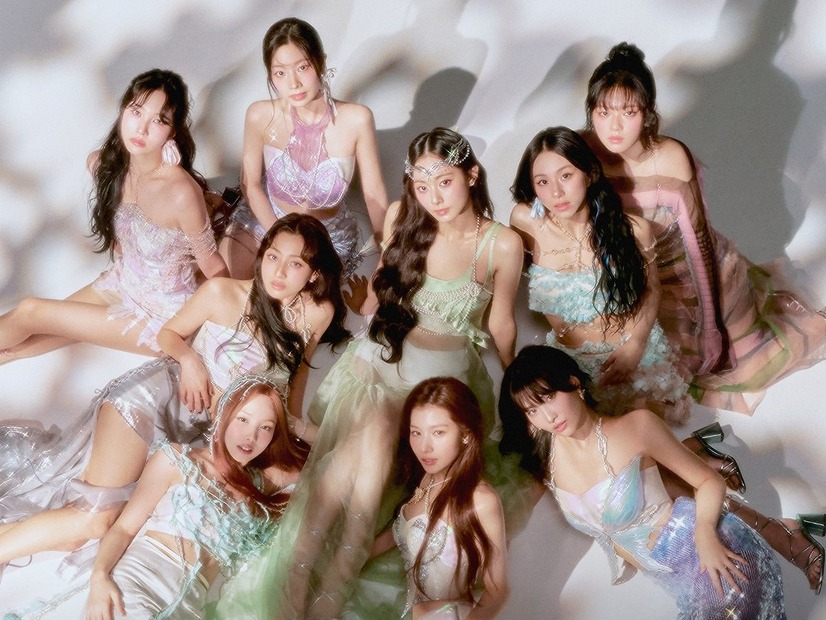 TWICE、世界的バンド・コールドプレイの韓国公演の特別ゲストとして登場！会場全体を虜に