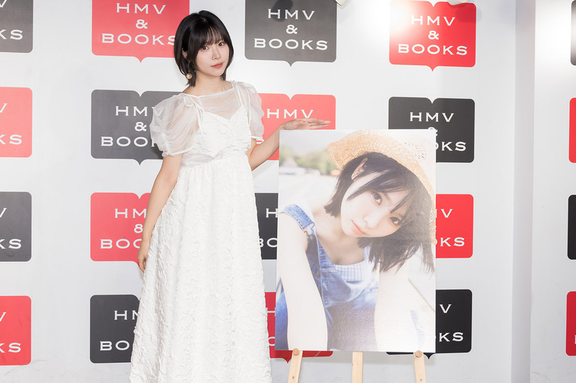 『Liyuu 2nd写真集 ヒトミ』（KADOKAWA）発売記念イベント　合同取材の様子