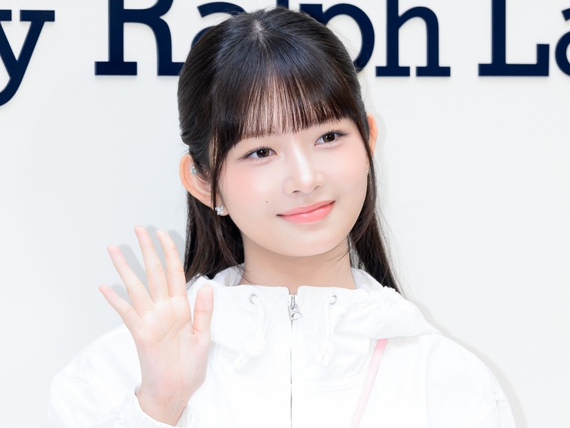 IVE・レイ、ピタっとトップスから“意外なボリューム感”…「伝説」「かわいすぎる」と反響【PHOTO】
