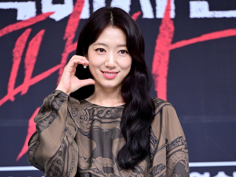 6月の東京公演にも期待！“1児の母”女優パク・シネ、aespa等ダンス披露で話題のアジアツアー開幕