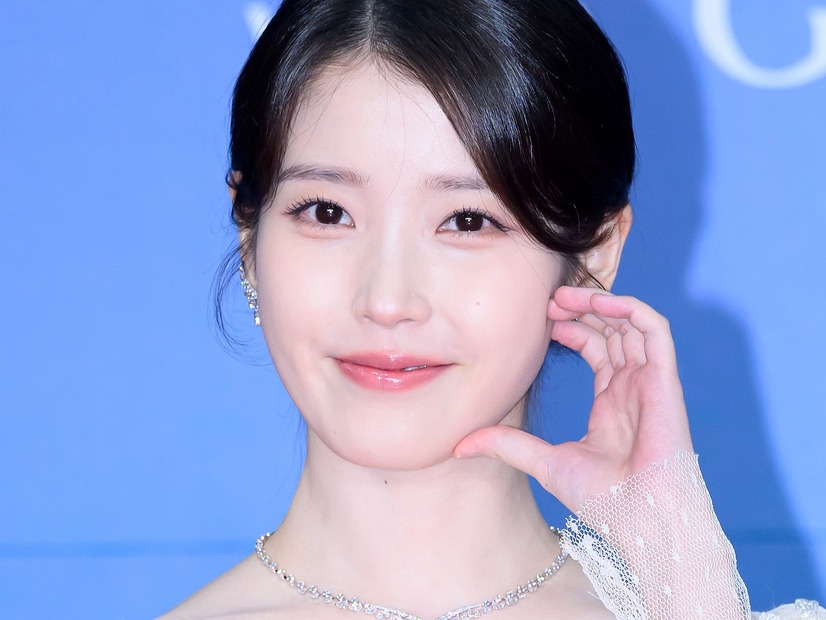 IU、デビュー後初の公式グローバルファンコミュニティを開設！世界中のUAENAと交流へ
