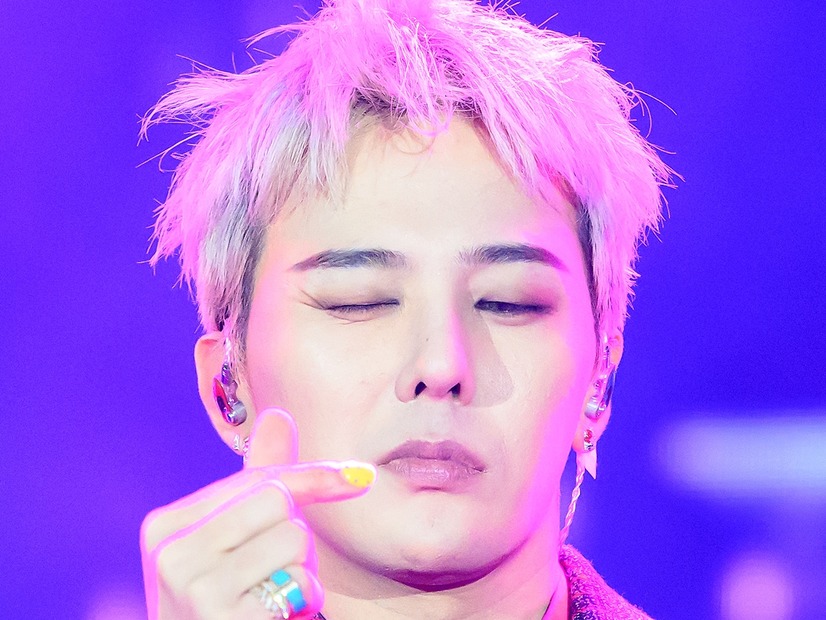 G-DRAGON、波紋呼んだ“麻薬疑惑”について改めて言及「胸を張って生きてますから」