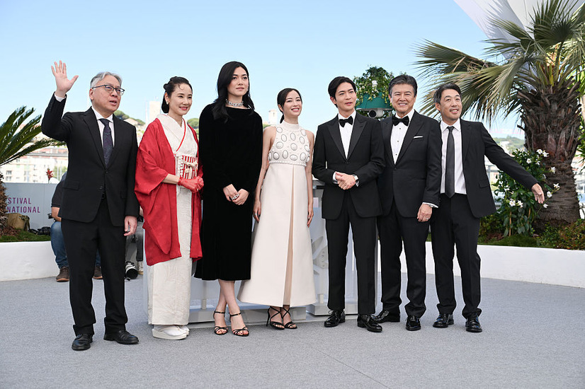 共演者とともに、カンヌ国際映画祭に出席する広瀬すず（Photo by Dominique Charriau/WireImage）