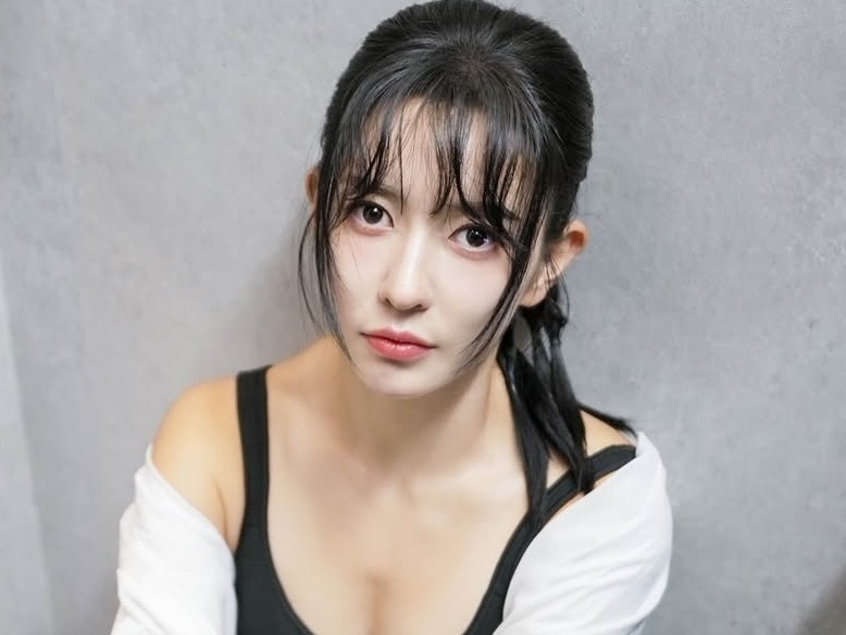 “韓国陸上界のイ・ヨンエ”、鍛え抜かれた筋肉美で視線釘付け…憧れスリム体型に「カッコいい」の声【PHOTO】