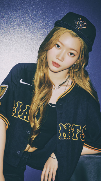 「BLACK DIAMOND SERIES2025」ソロ コラボビジュアル （C）YOMIURI GIANTS　（C）LAPONE GIRLS