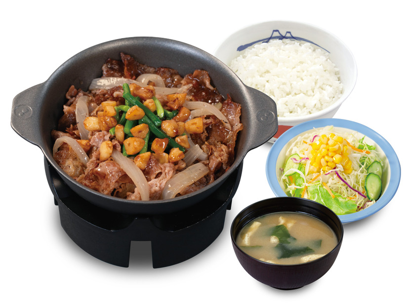 にんにく牛バラ焼定食　890円