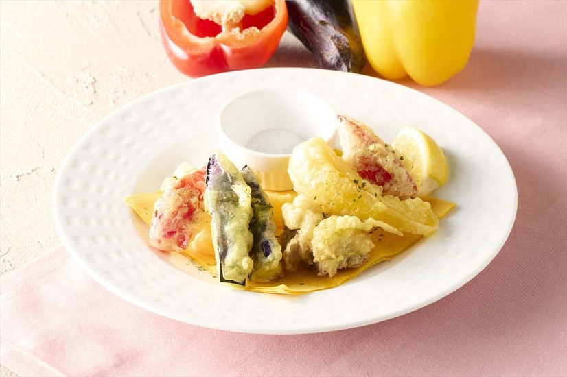 夏野菜とチキンのフリット　450 円（税込 495 円）