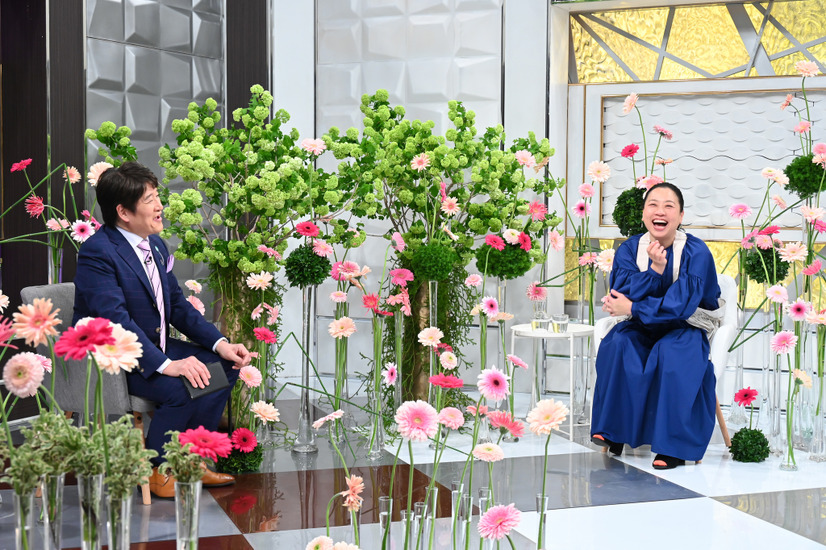 5月25日よる10時から放送される『日曜日の初耳学』　(C)MBS