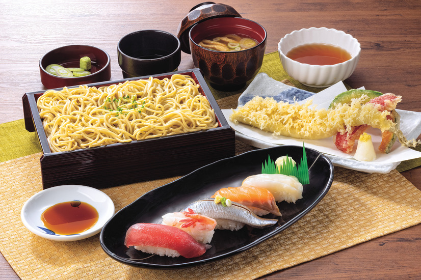 柚子切りそば・特選鮨２,１９０円（税込２,４０９円）
