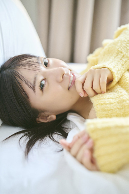 『【オールアザー版】鈴原希実 1st写真集 届け』撮影／熊木優