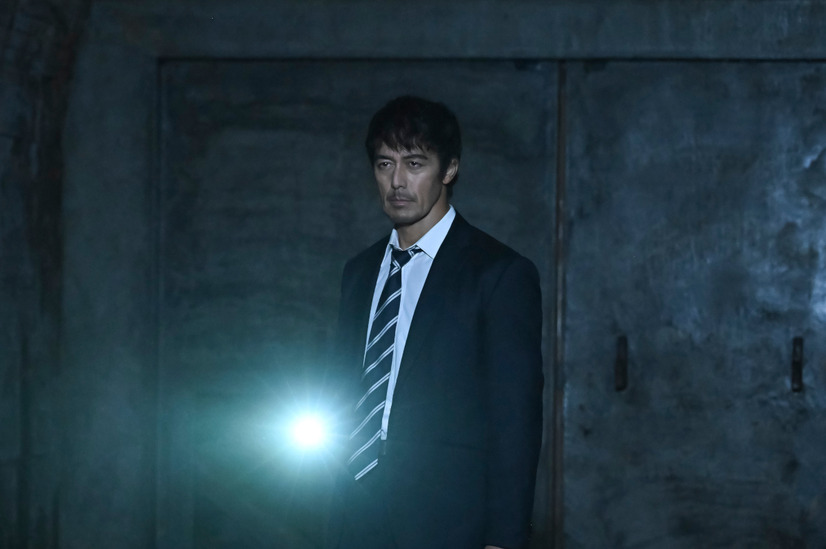 阿部寛主演ドラマ『キャスター』最終章　（C）TBS