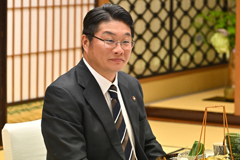 阿部寛主演ドラマ『キャスター』最終章　（C）TBS