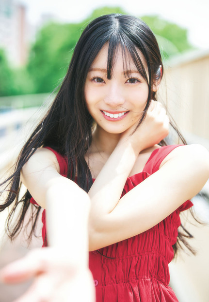 日向坂46・宮地すみれが表紙と巻頭グラビアを飾る『週刊少年チャンピオン』26号（秋田書店）