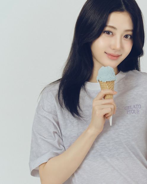 HUH YUNJIN（ホ・ユンジン）