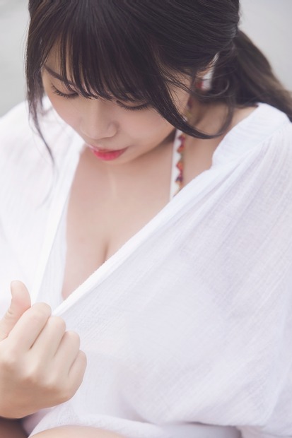 たにりか（谷梨花）153cm  1stデジタル写真集『週末ふたりキャンプ』　撮影：藤本和典